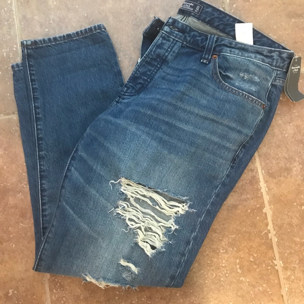 Ames slim boyfriend jeans Abercrombie and Fitch